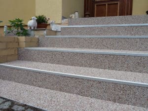 Ihre fugenlose Aussentreppe Edles Design & optimale Funktion 100